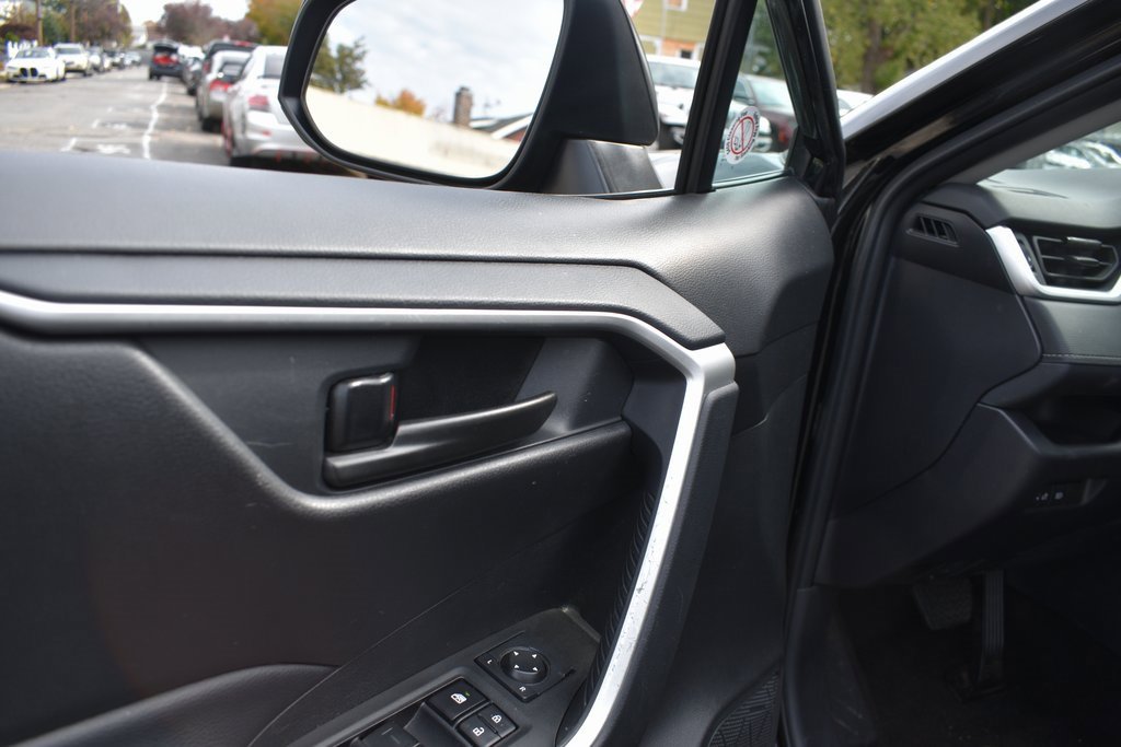 Used 2025 Toyota RAV4 LE image 14