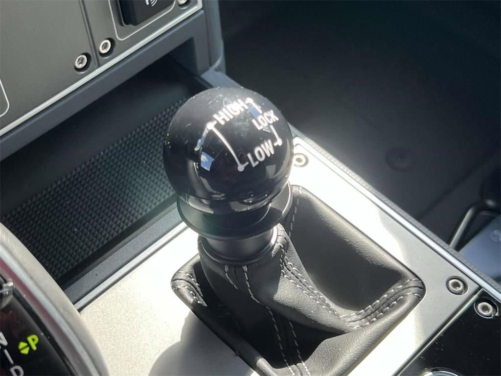 Used 2025 INEOS Grenadier Base image 29