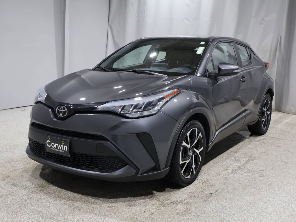 Used 2022 Toyota C-HR XLE image 7