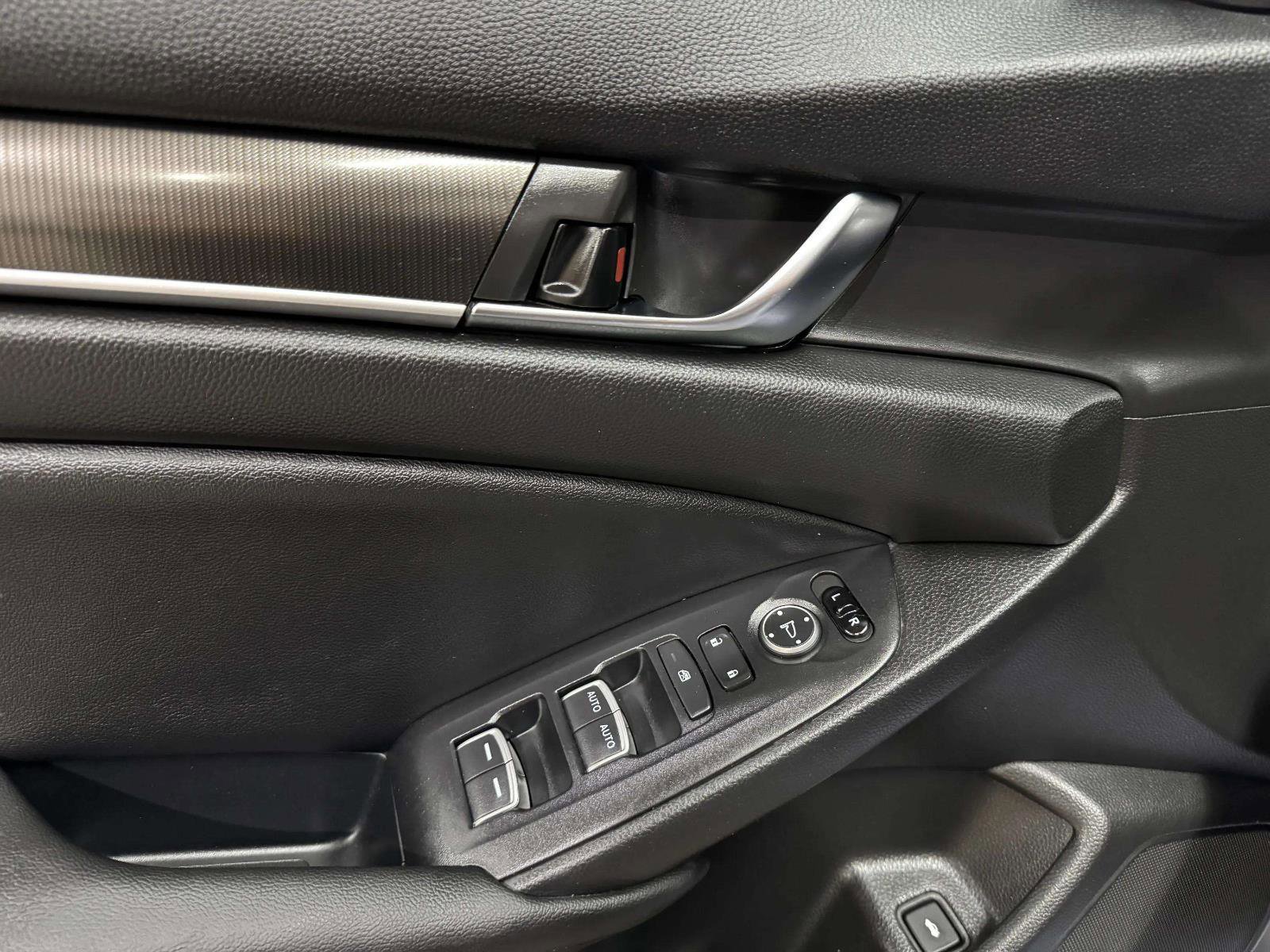Used 2021 Honda Accord Sport image 22