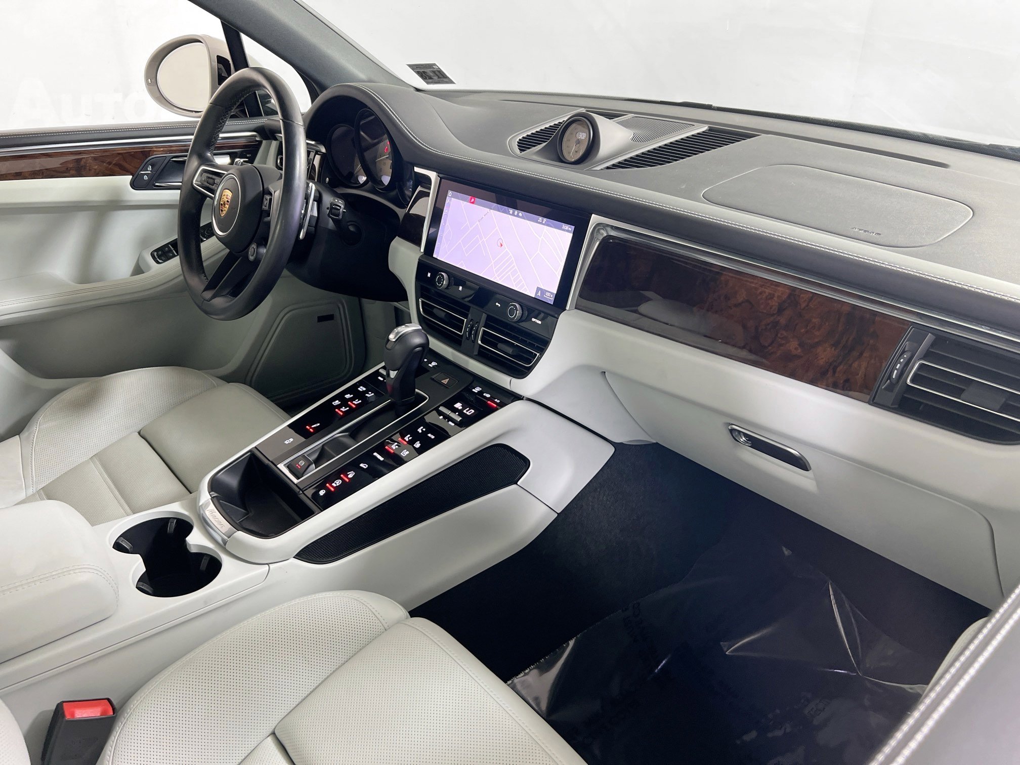 Used 2023 Porsche Macan S image 29