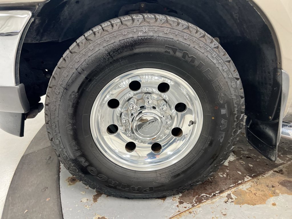 Used 2003 Ford F250 XL RWD image 25