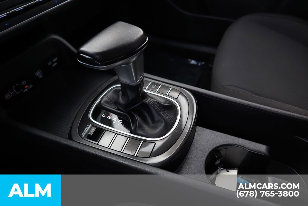 Used 2025 Hyundai Kona SEL image 29