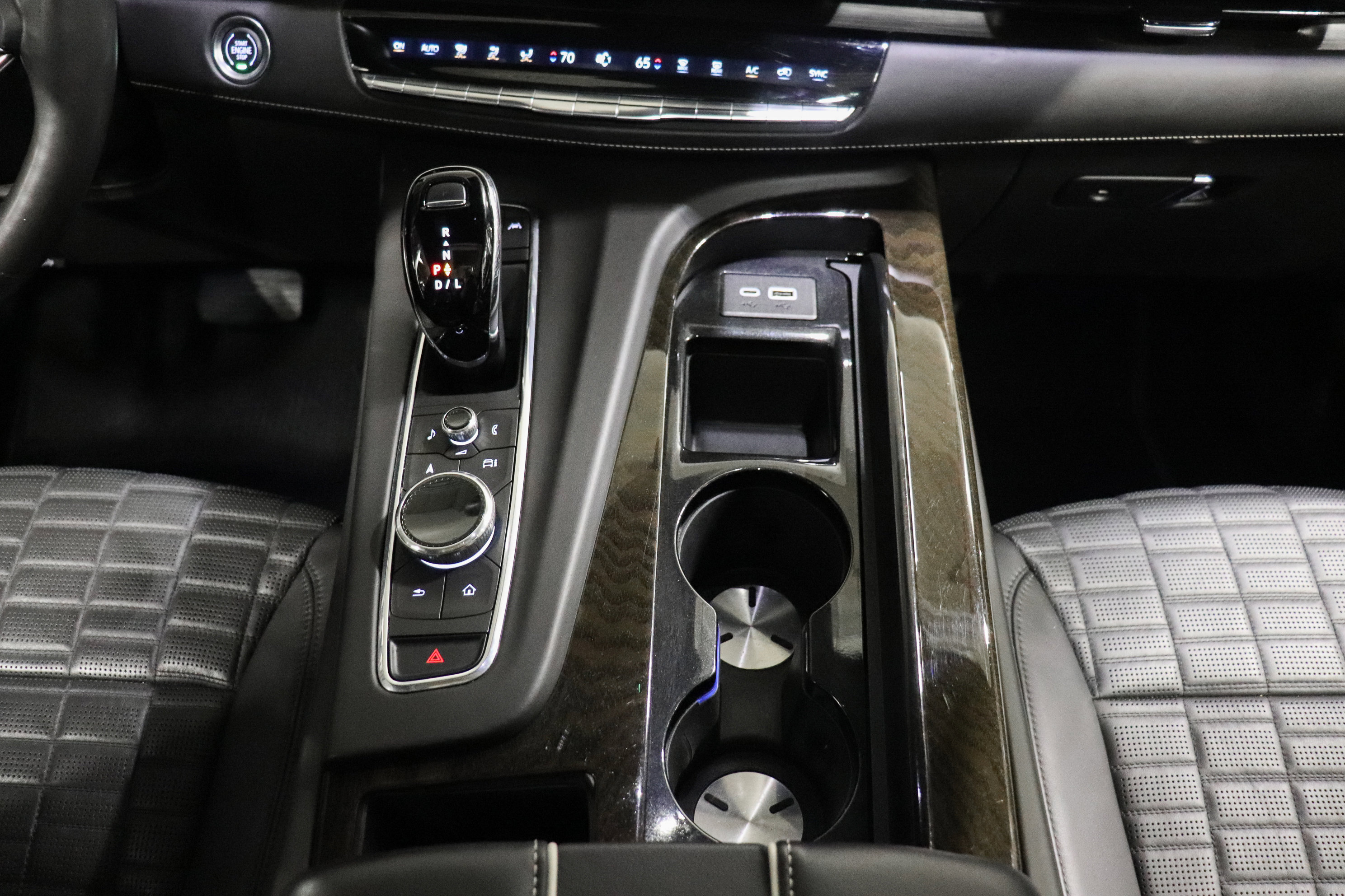 Used 2023 Cadillac Escalade ESV Sport Platinum w/ LPO, ONYX Package AWD/4WD image 30