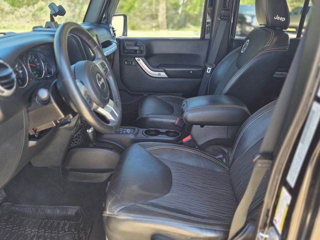 Used 2015 Jeep Wrangler Unlimited Freedom Edition image 24