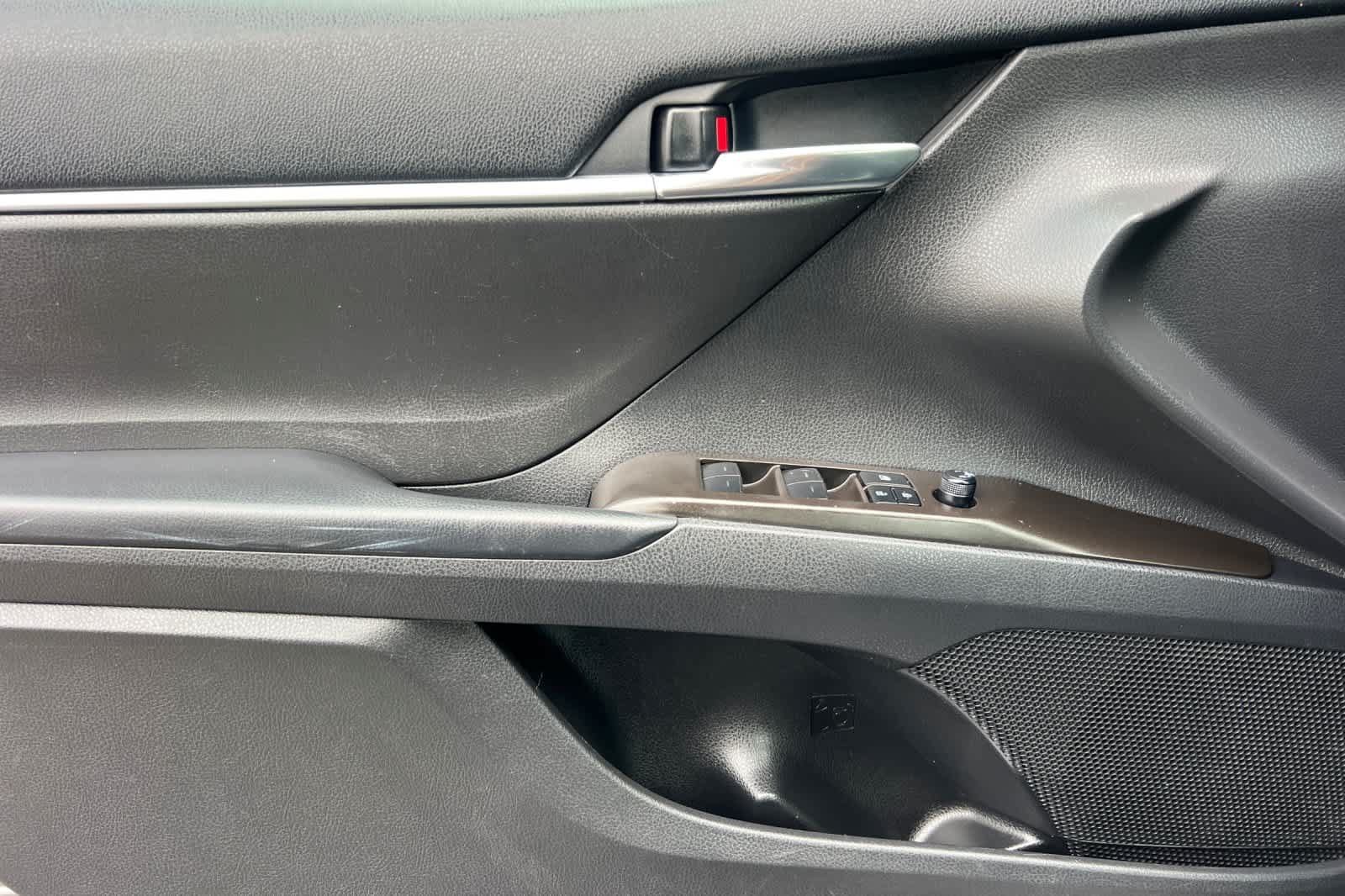 Certified 2022 Toyota Camry SE FWD image 12