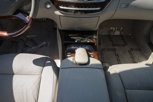 Used 2011 Mercedes-Benz S 550 image 32