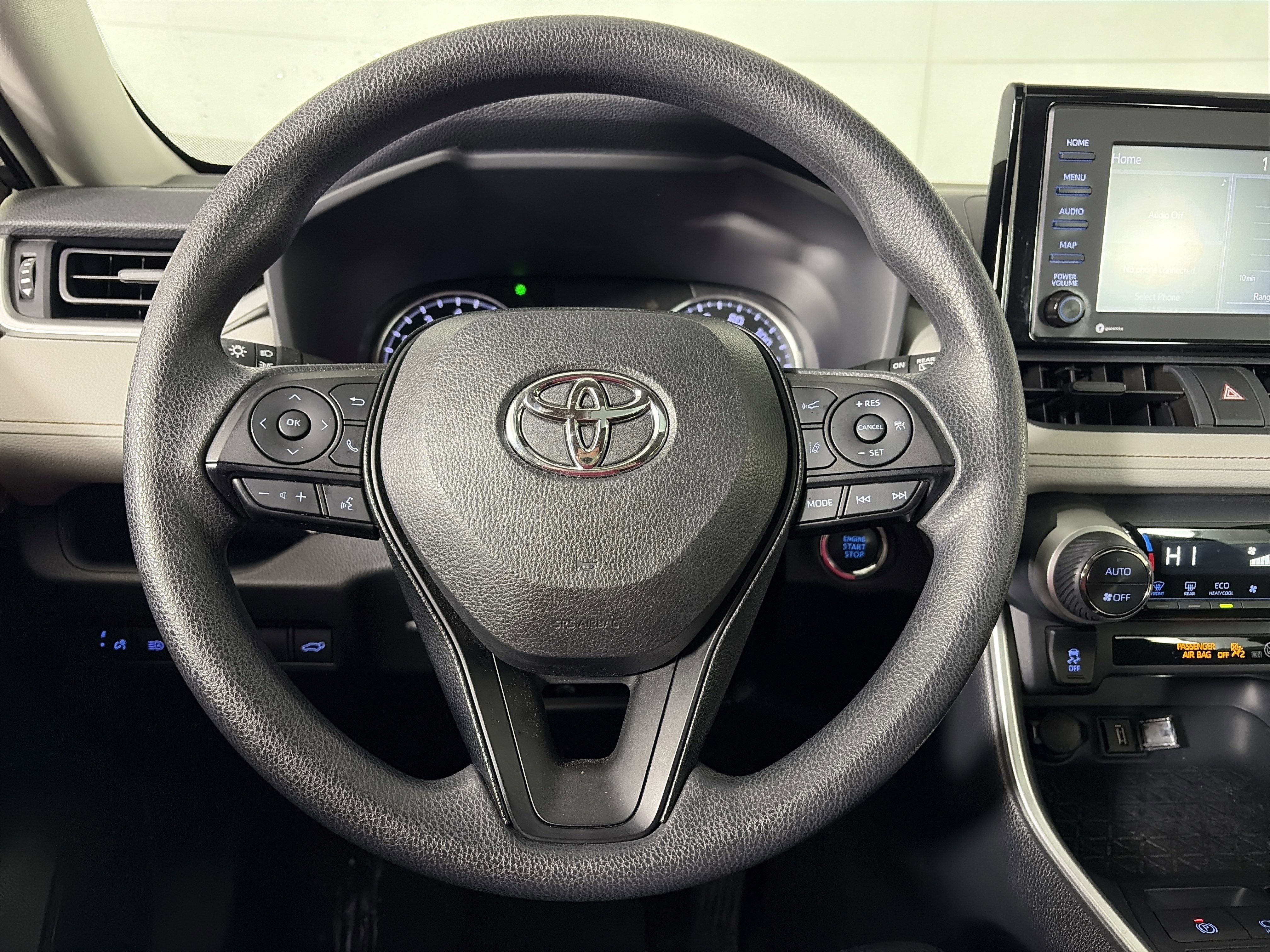 Used 2020 Toyota RAV4 XLE image 28