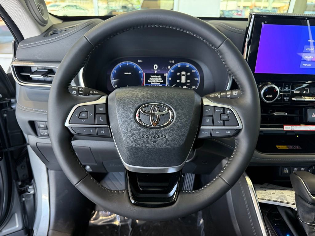 New 2026 Toyota Highlander Platinum image 20