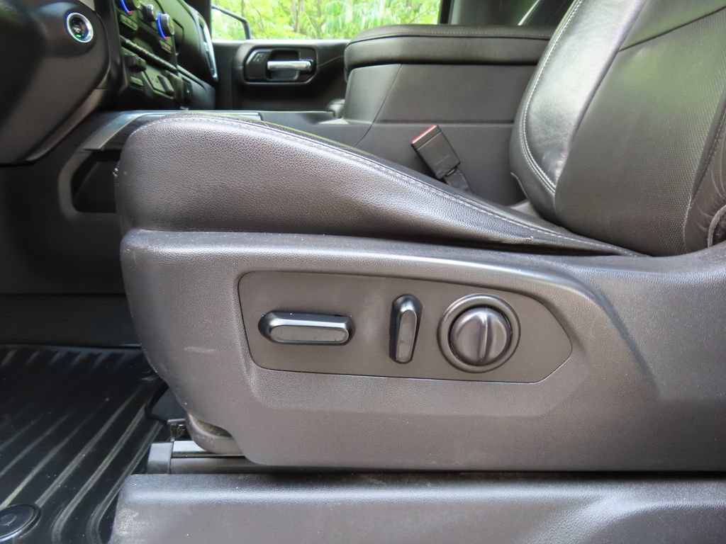 Used 2019 Chevrolet Silverado 1500 LTZ w/ LTZ Plus Package AWD/4WD image 6