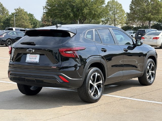 Used 2025 Chevrolet Trax RS w/ Driver Confidence Package FWD image 4
