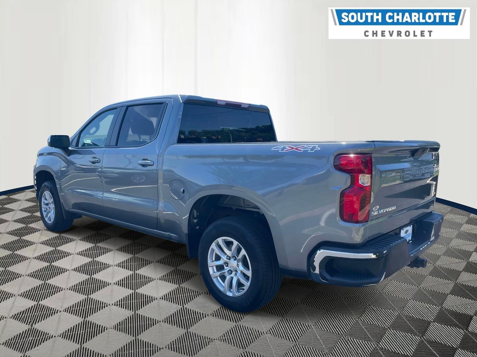 Used 2021 Chevrolet Silverado 1500 LT AWD/4WD image 6