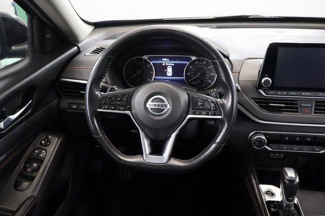 Used 2022 Nissan Altima 2.5 SR FWD image 14