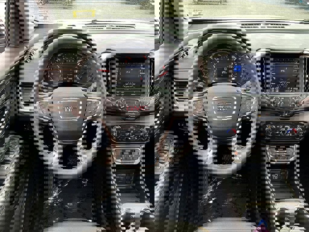 Used 2024 GMC Terrain AT4 image 16