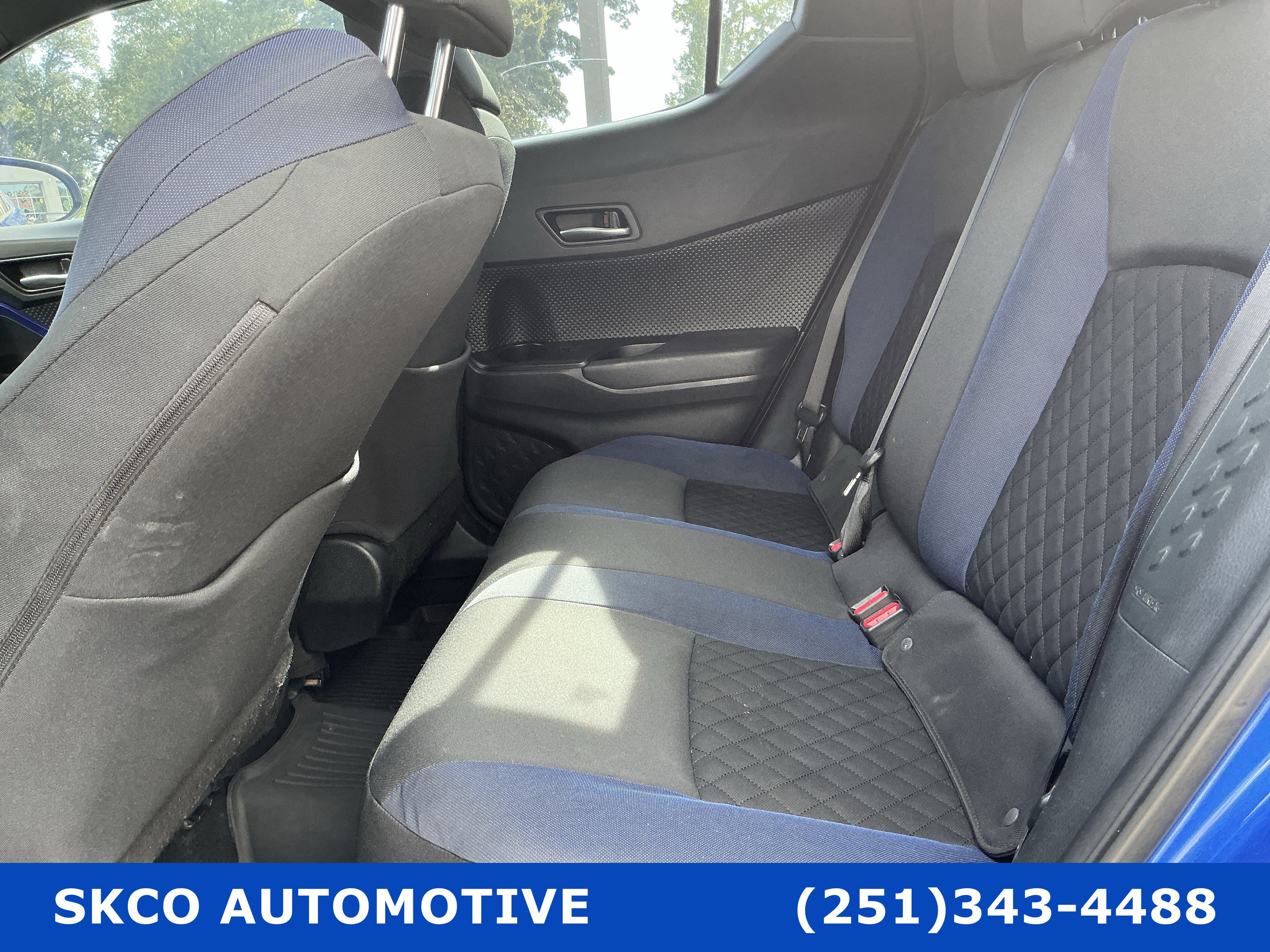 Used 2020 Toyota C-HR XLE FWD image 15