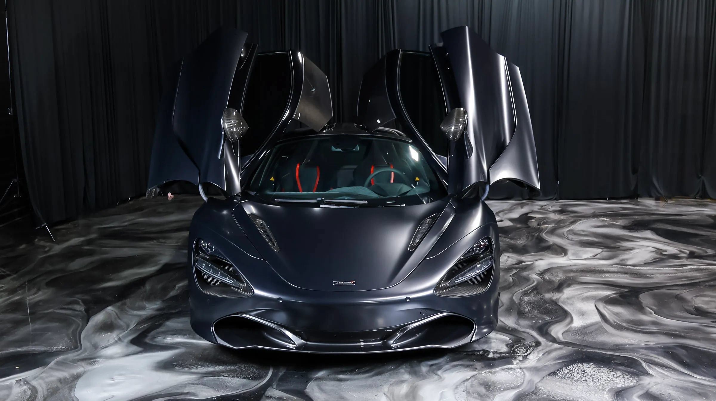Used 2018 McLaren 720S RWD image 12
