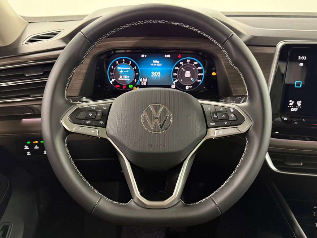 New 2026 Volkswagen Atlas SEL image 11