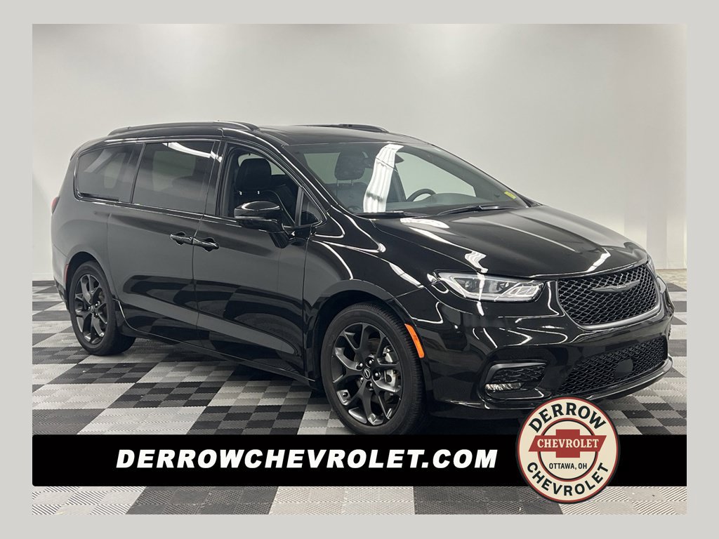 Used 2025 Chrysler Pacifica Limited