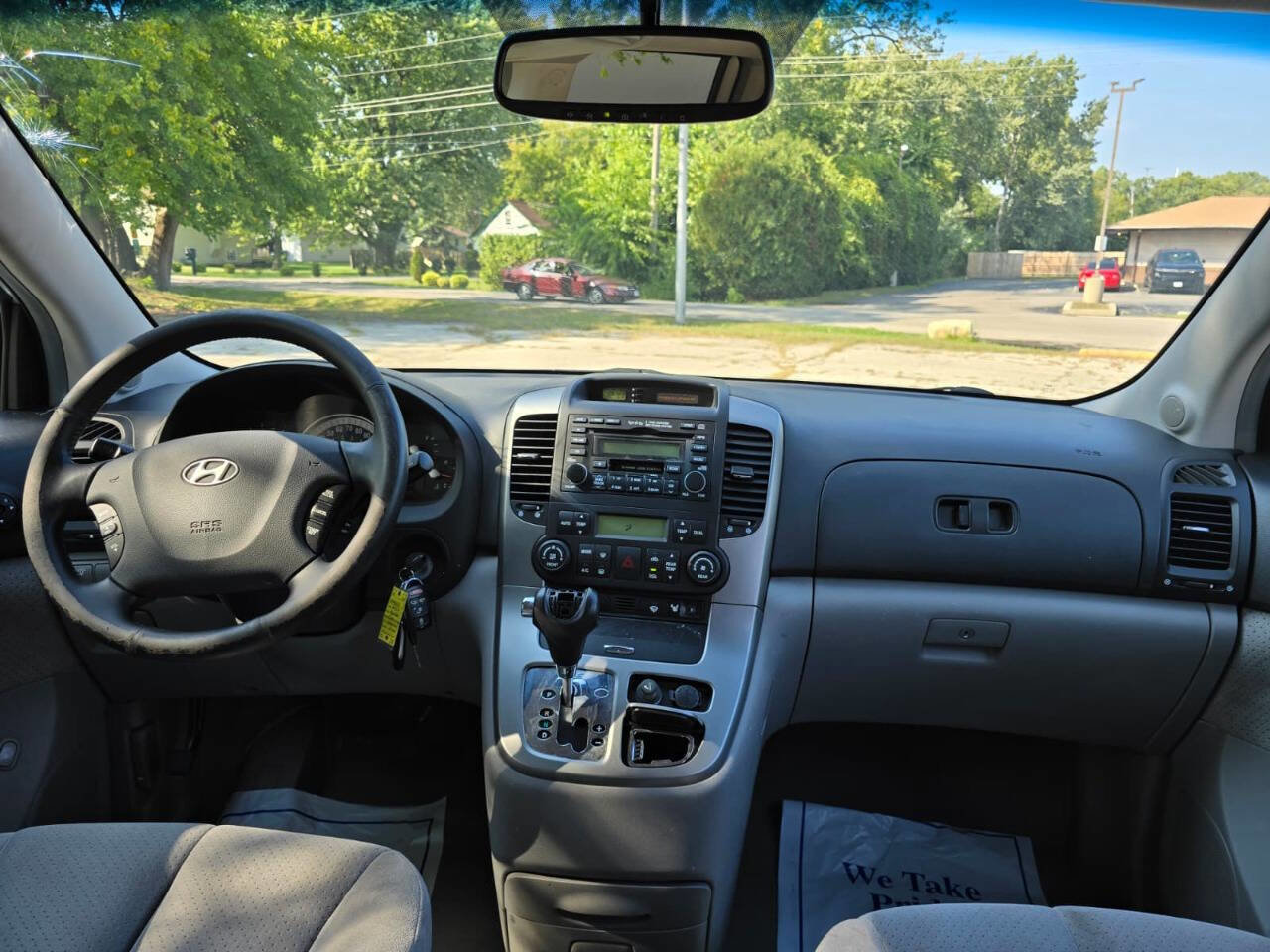 Used 2007 Hyundai Entourage GLS image 10