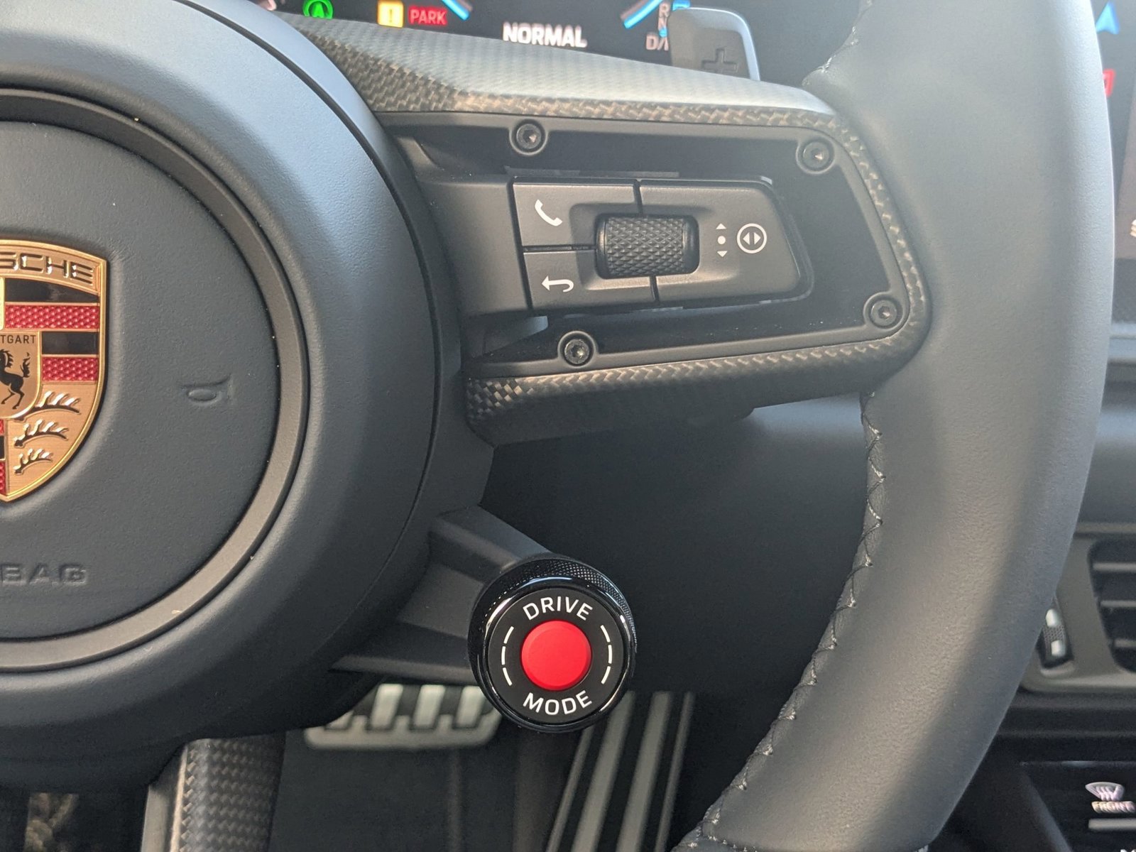 Used 2025 Porsche 911 Carrera GTS image 19
