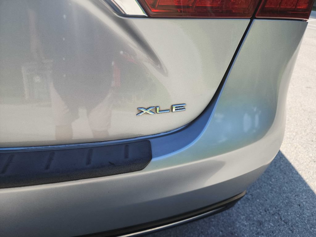 Used 2017 Toyota Avalon XLE FWD image 7