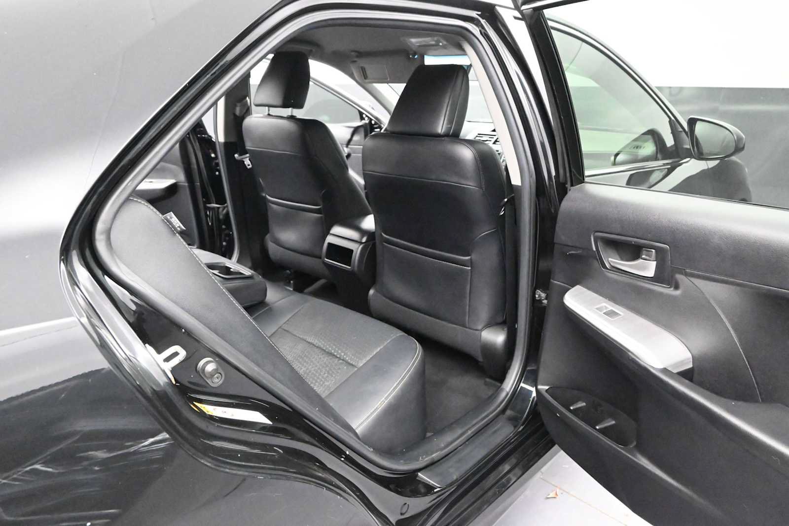 Used 2014 Toyota Camry SE FWD image 58