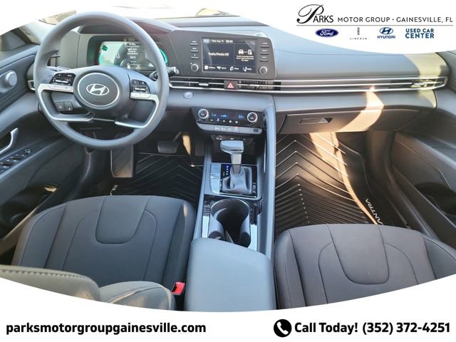 New 2025 Hyundai Elantra Blue FWD image 8