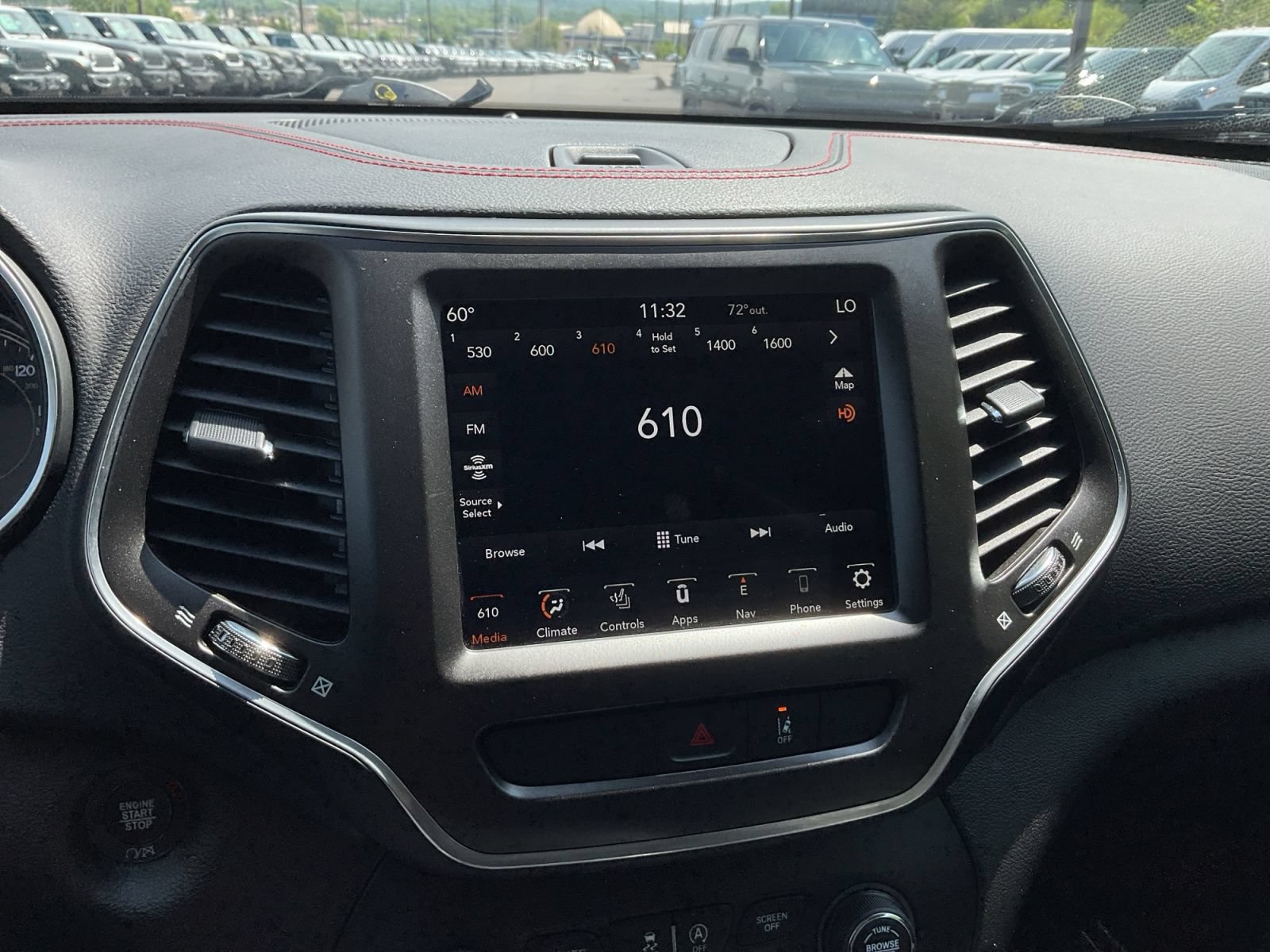 Used 2022 Jeep Cherokee Trailhawk w/ Sound & Nav Group AWD/4WD image 18