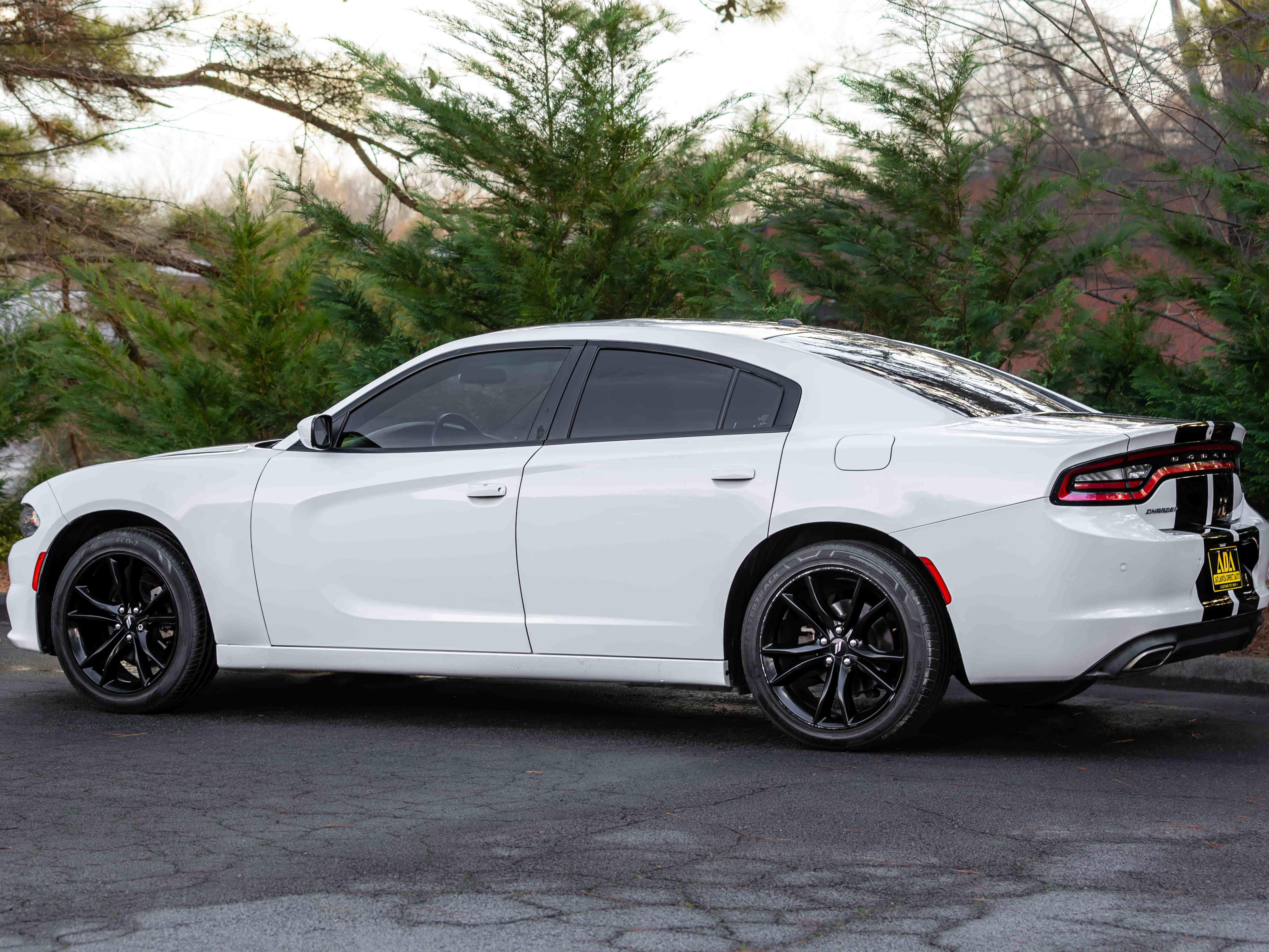 Used 2019 Dodge Charger SXT w/ Leather Interior Group image 53