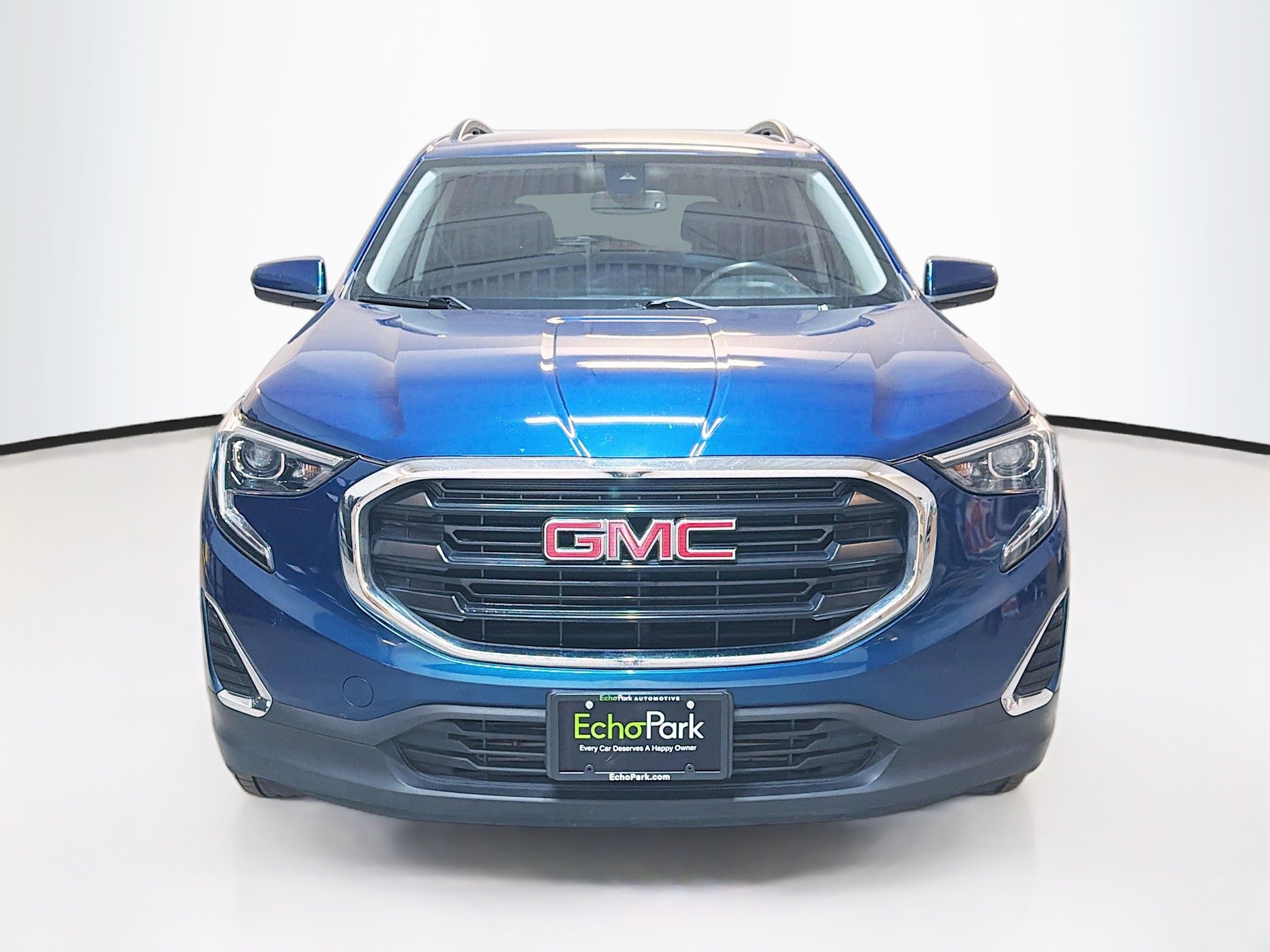 Used 2021 GMC Terrain SLE w/ Driver Convenience Package image 2