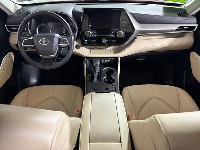 Used 2023 Toyota Highlander XLE AWD/4WD image 26