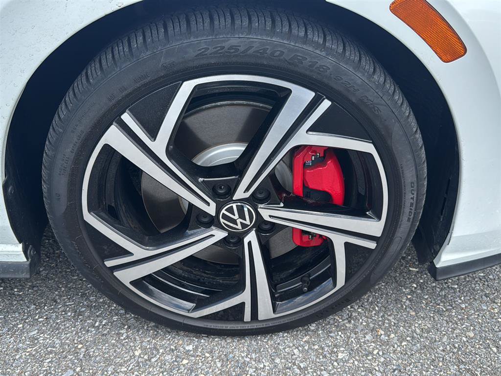 Used 2025 Volkswagen GTI SE FWD image 11