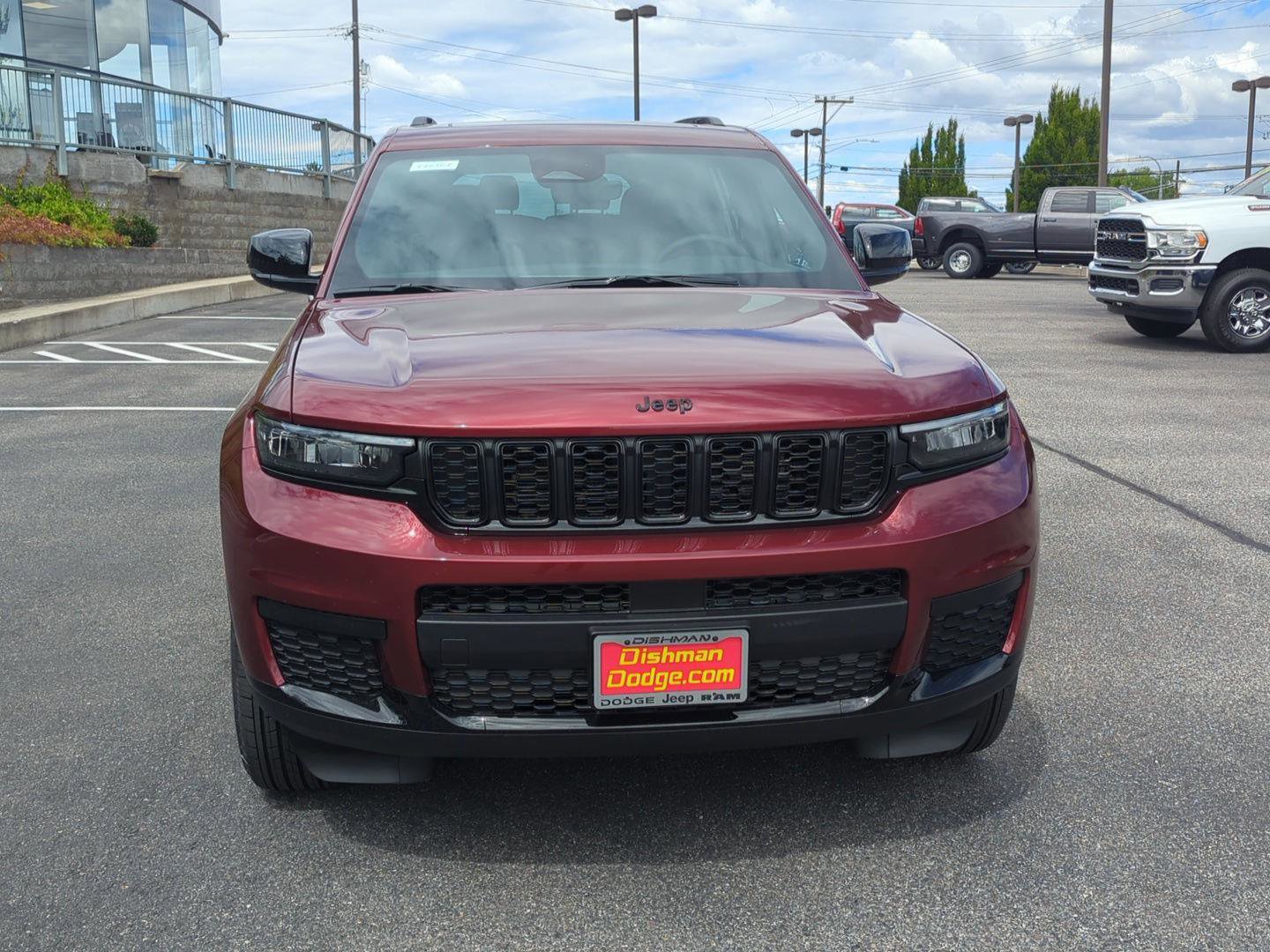 New 2025 Jeep Grand Cherokee L Altitude image 2