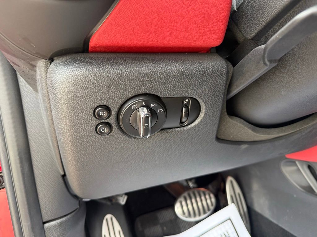 Used 2016 MINI Cooper S image 10