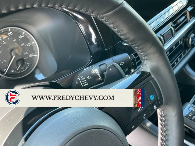 Used 2025 Nissan Pathfinder SL AWD/4WD image 35