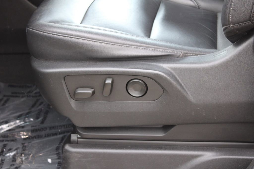 Used 2021 Chevrolet Suburban LT image 17