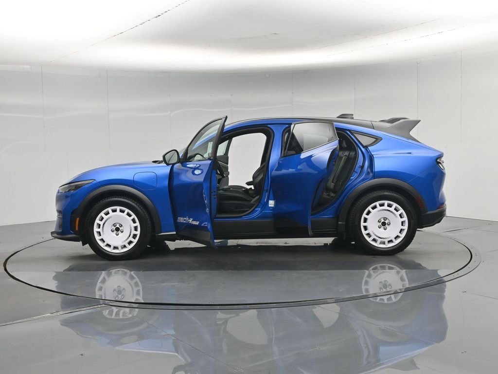 Used 2025 Ford Mustang Mach-E GT AWD/4WD image 37