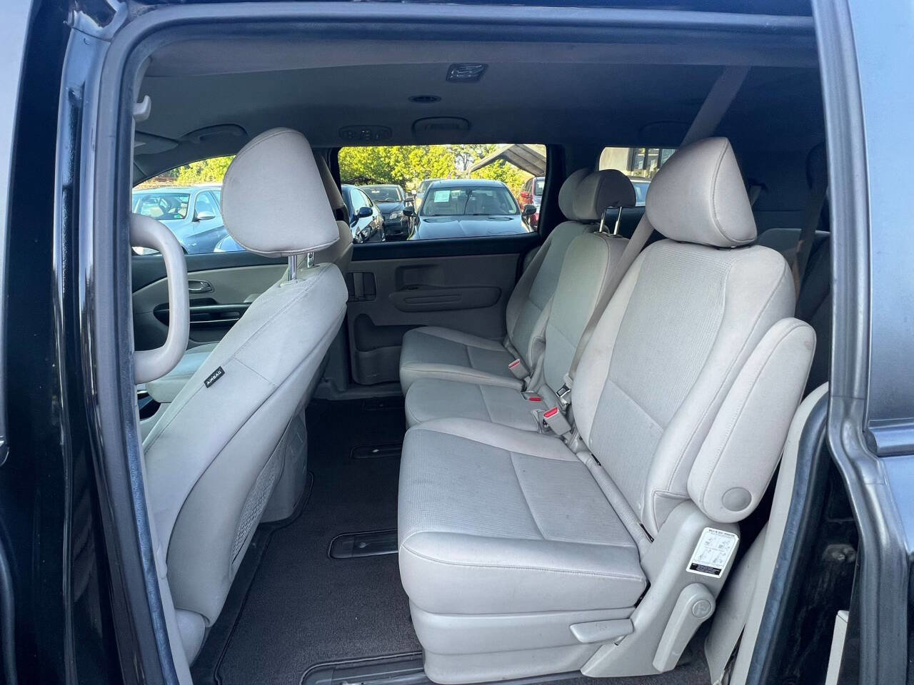 Used 2019 Kia Sedona LX image 15