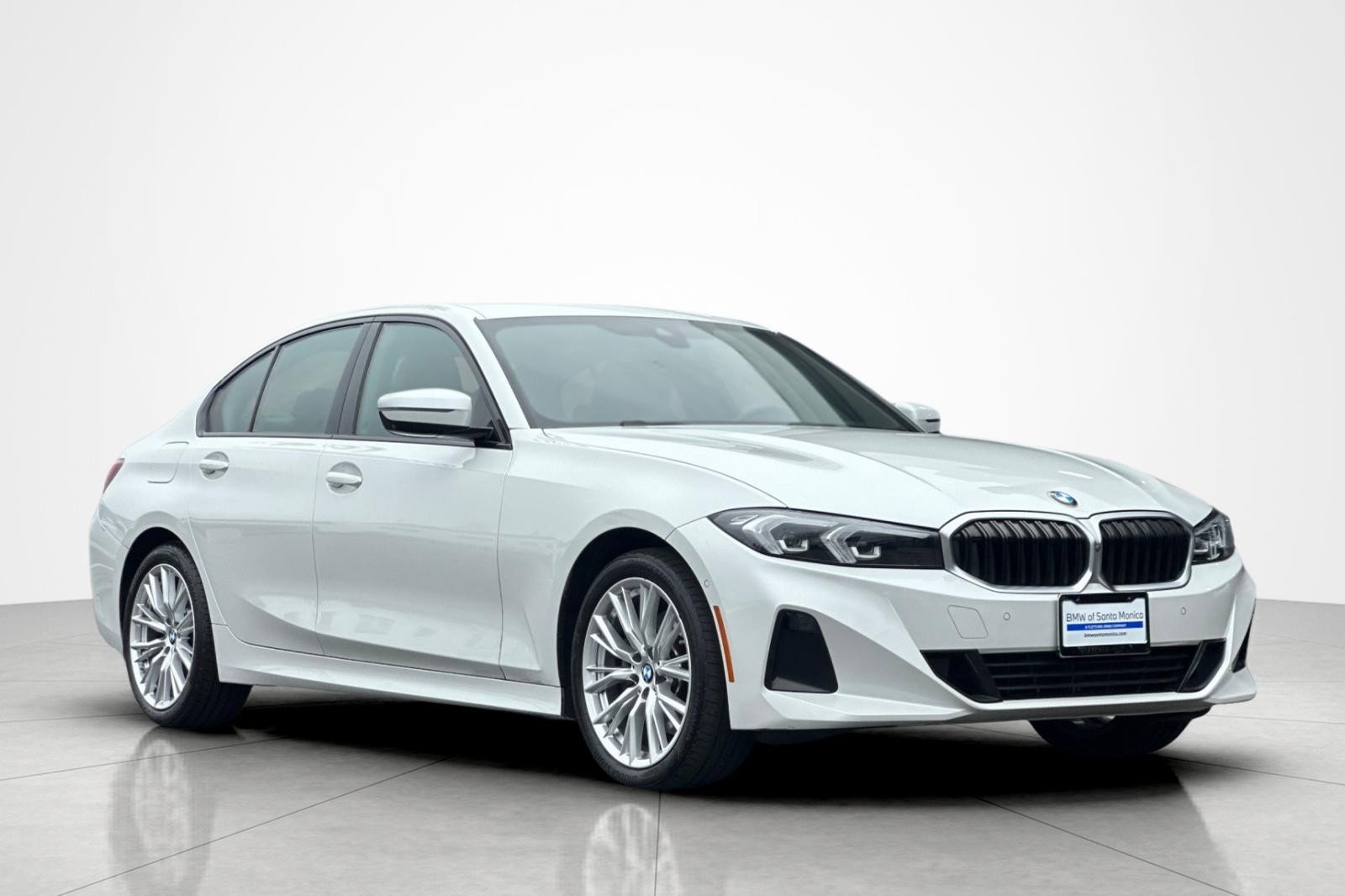 Used 2023 BMW 330i Sedan w/ Premium Package RWD image 7