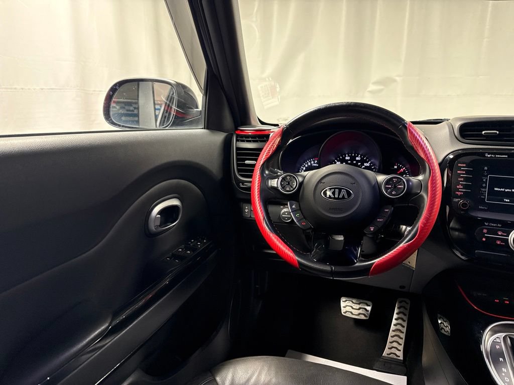 Used 2015 Kia Soul + FWD image 15