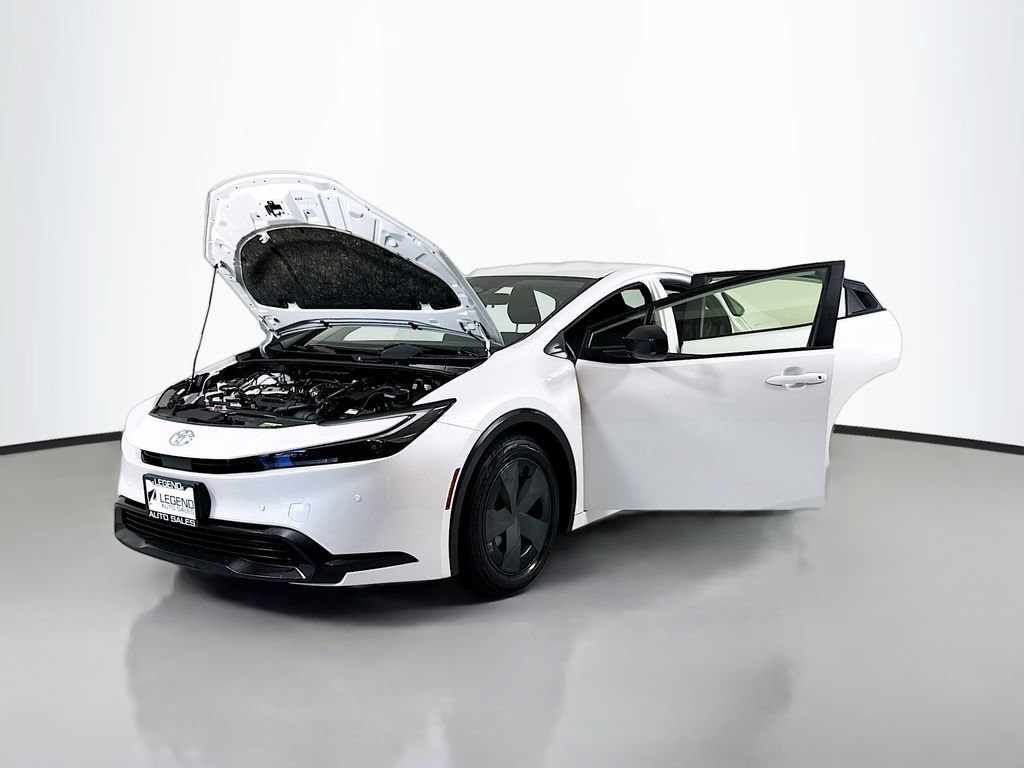 Used 2023 Toyota Prius LE FWD image 17