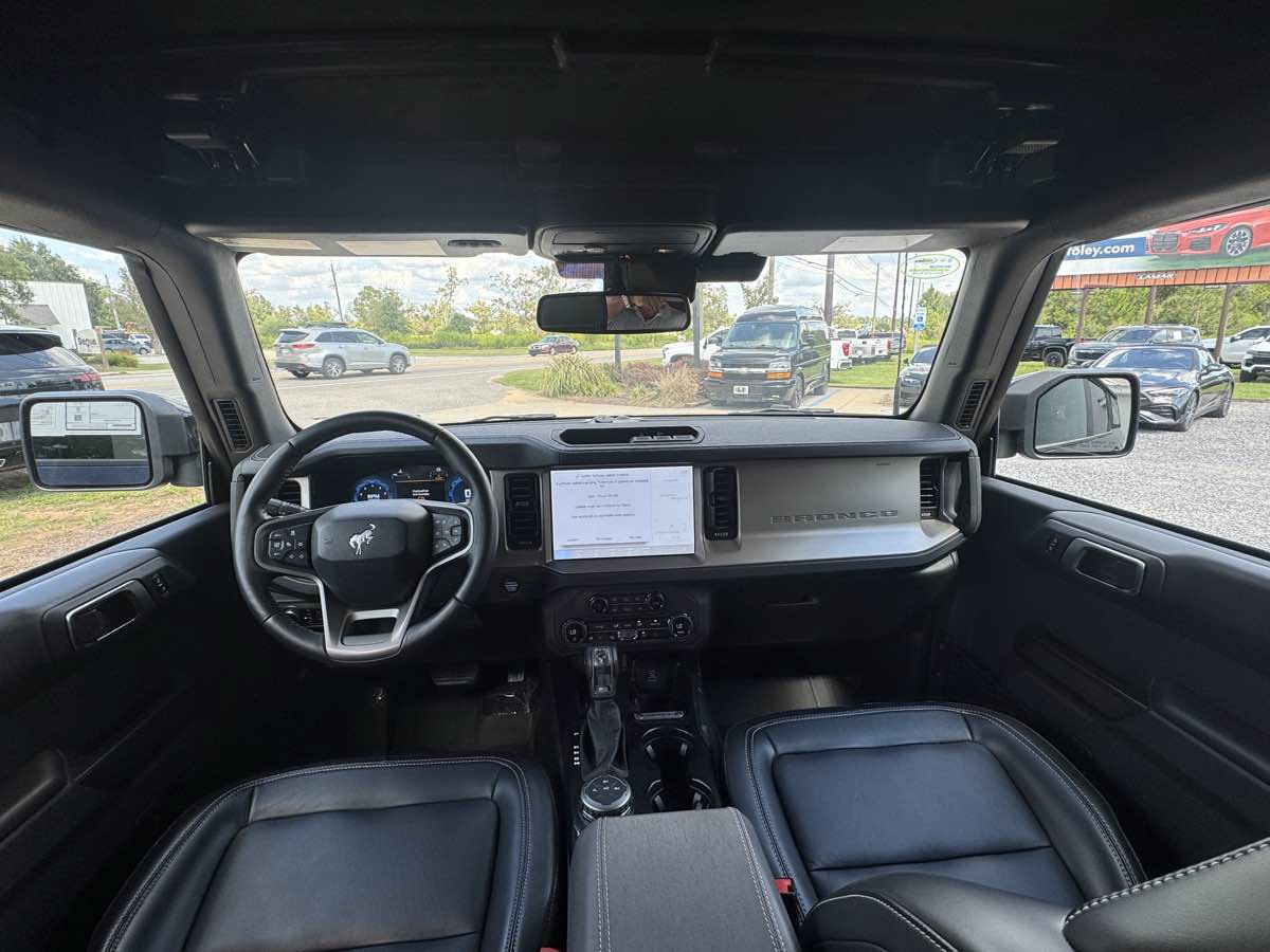 Used 2025 Ford Bronco Outer Banks AWD/4WD image 17