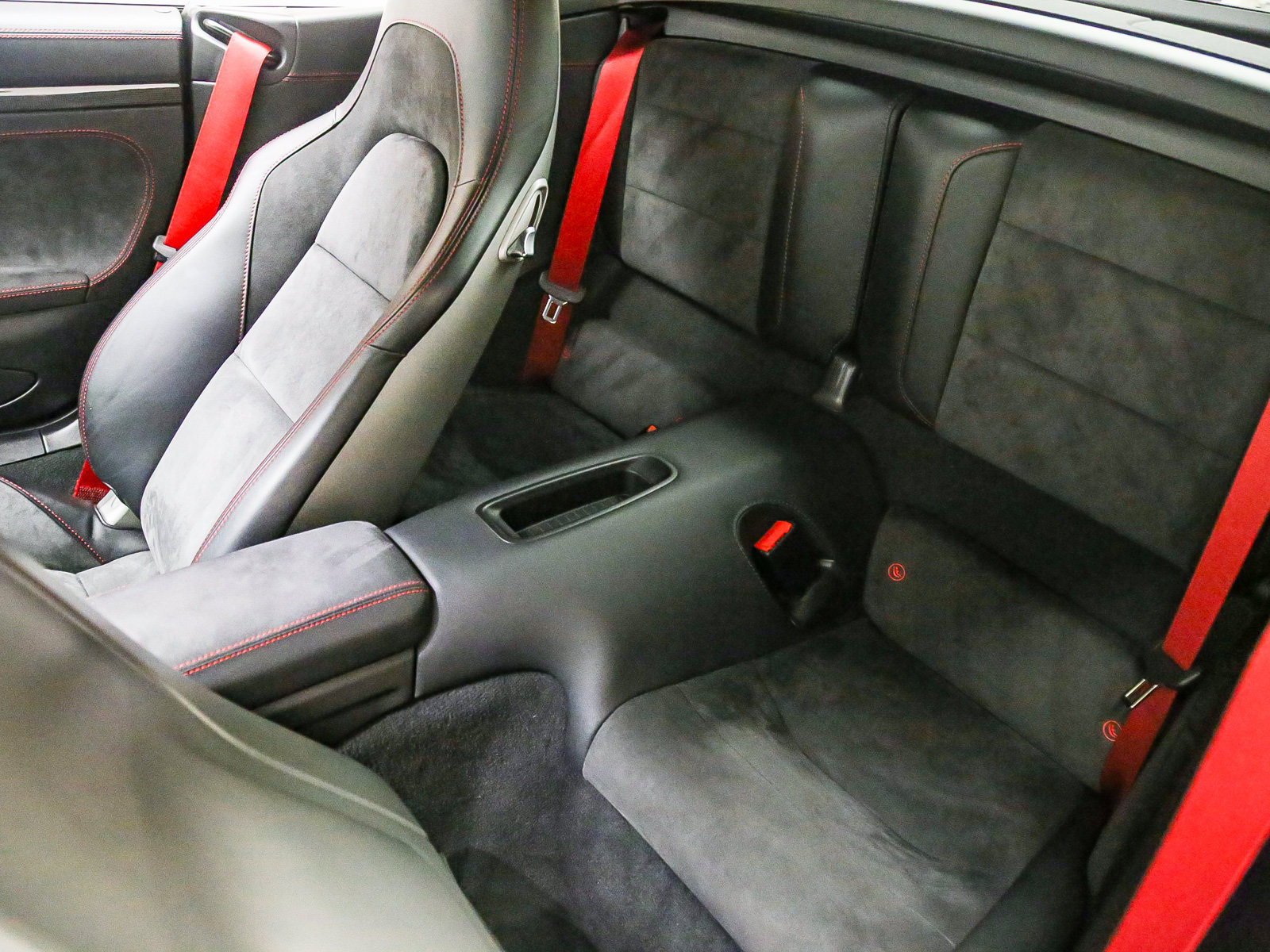 Certified 2018 Porsche 911 Carrera GTS RWD image 23