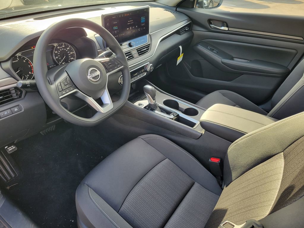 Used 2025 Nissan Altima 2.5 SV w/ SV Special Edition Package image 14