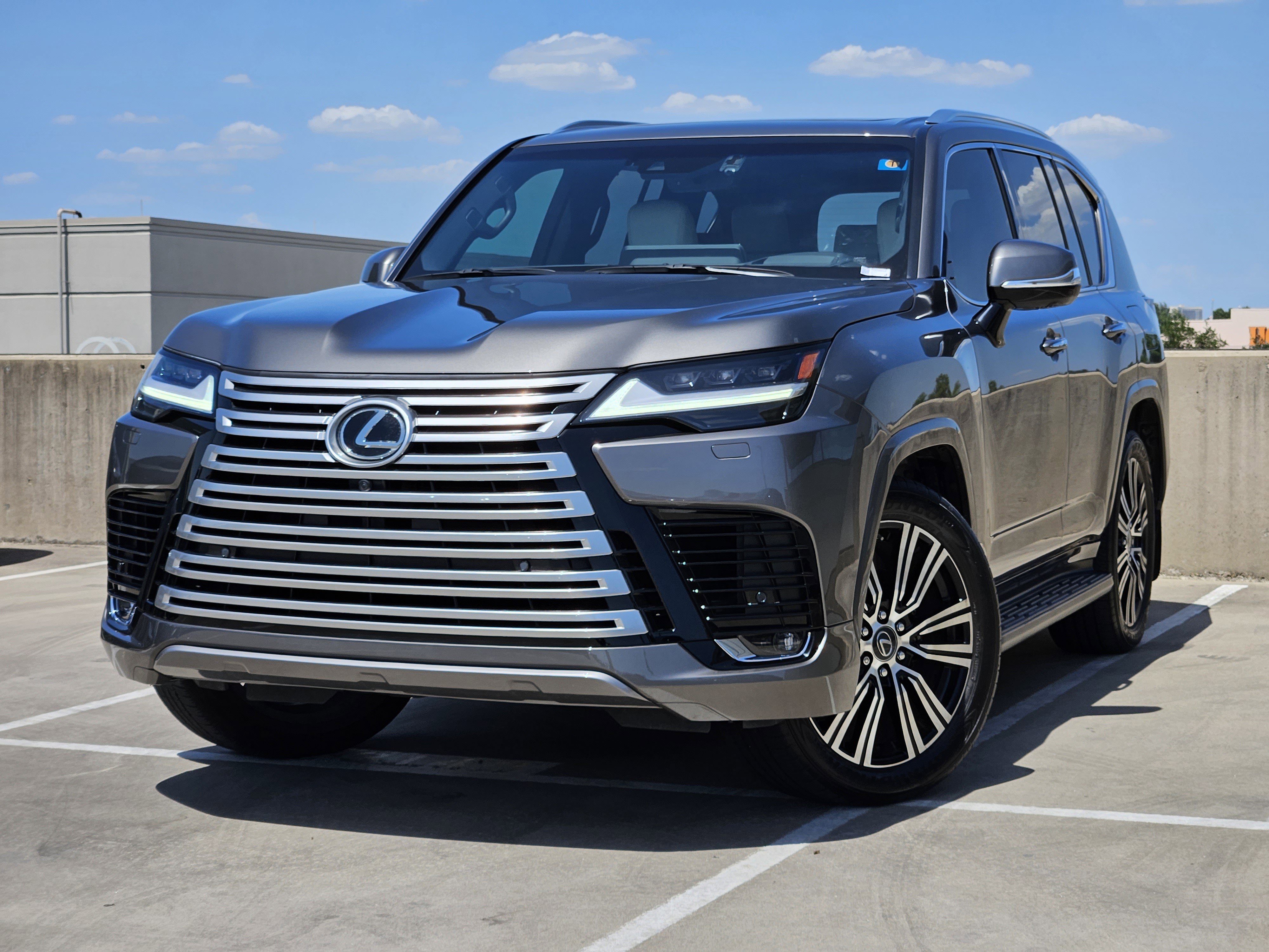 Used 2023 Lexus LX 600 4WD w/ Luxury Package