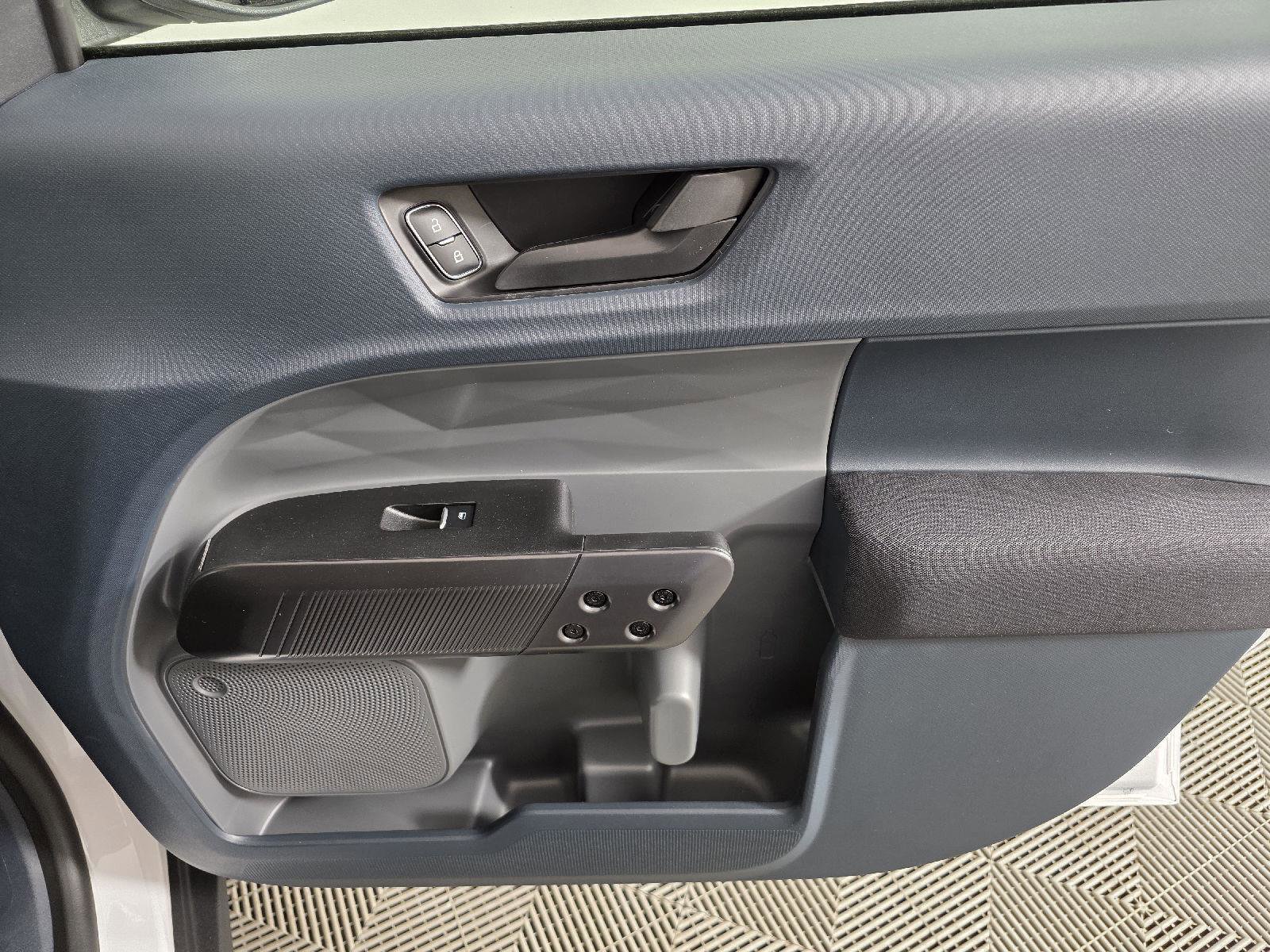 Used 2026 Ford Maverick XL w/ Equipment Group 101A image 24