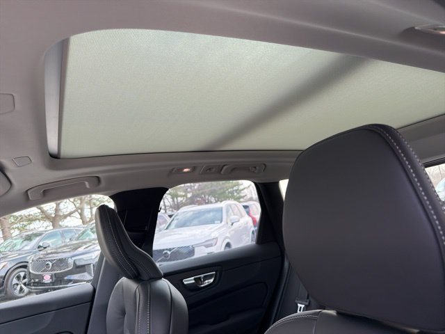 New 2026 Volvo XC60 B5 Ultra w/ Climate Package AWD/4WD image 16