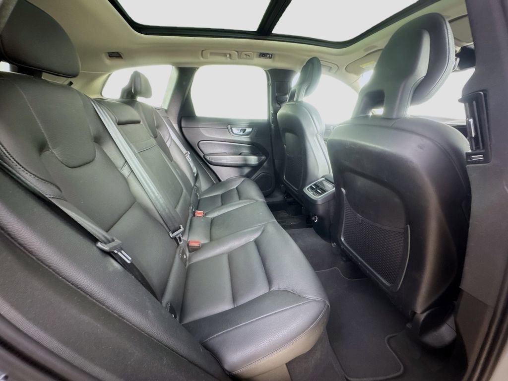 Used 2018 Volvo XC60 T5 Inscription w/ Convenience Package AWD/4WD image 35