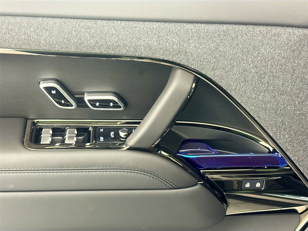 New 2026 Land Rover Range Rover Sport SE image 17