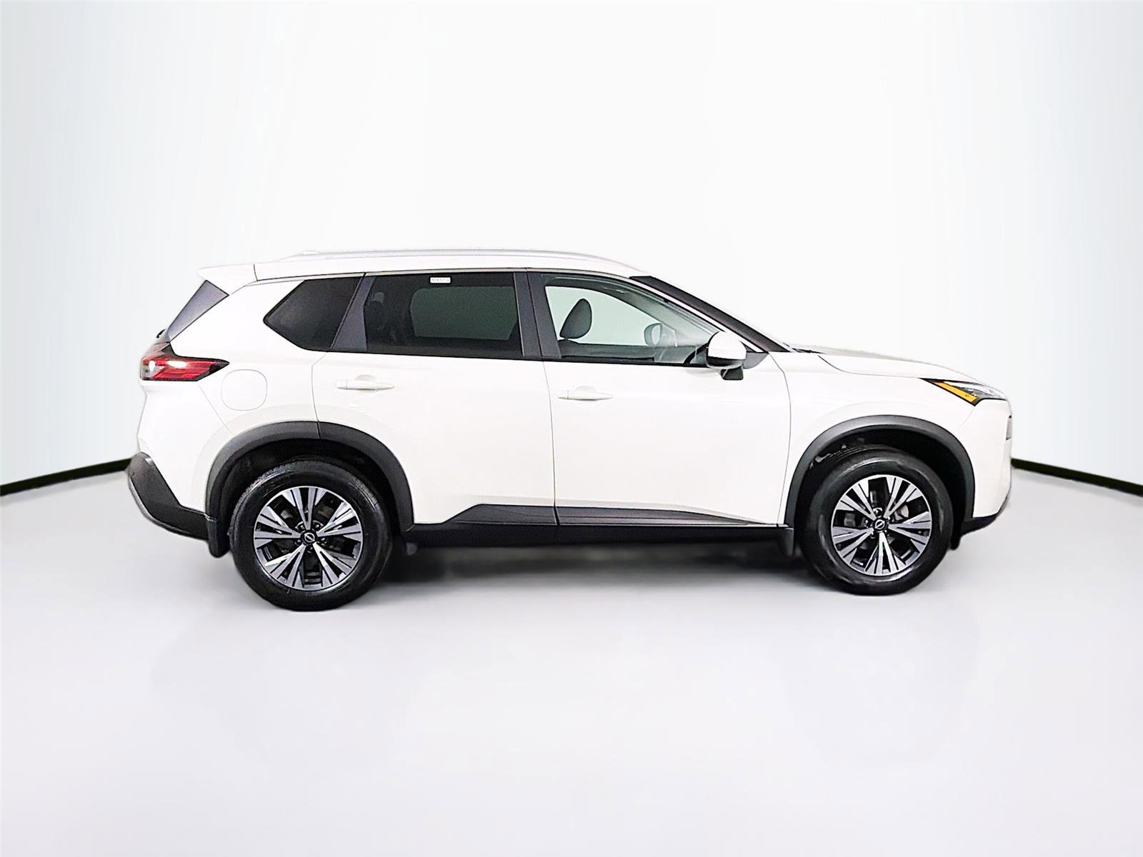 Used 2023 Nissan Rogue SV w/ SV Premium B Package AWD/4WD image 8